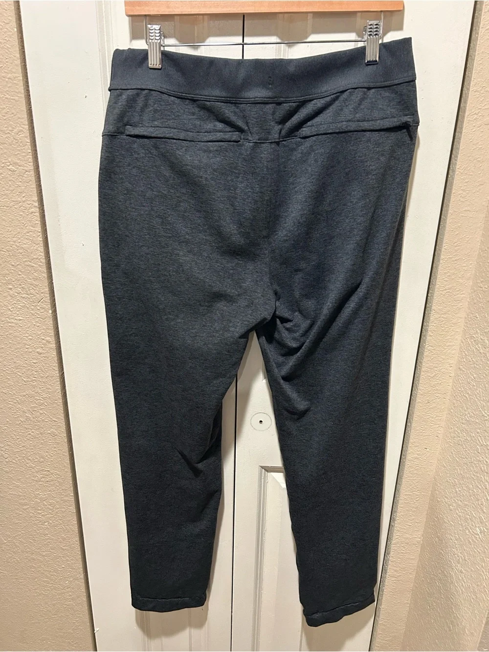 Vuori Men’s Coronado Pant in Charcoal Heather , size M